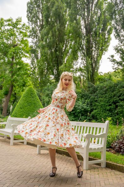 H&R - Robyn Swingkjole