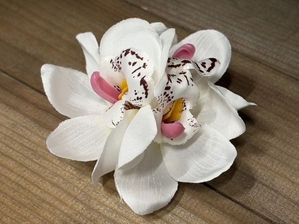 Blossom Hairclip - Hvit